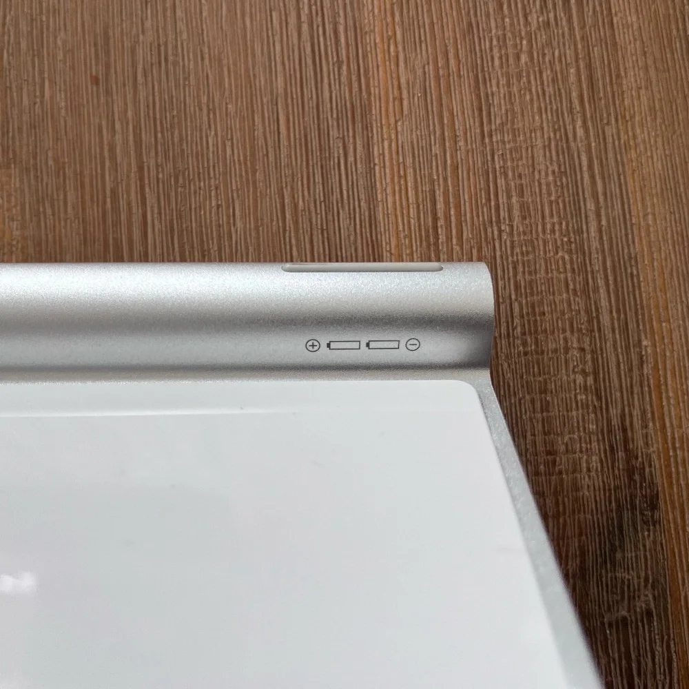 Apple Wireless Battery-Operated Keyboard, Model: A1314 c 2009